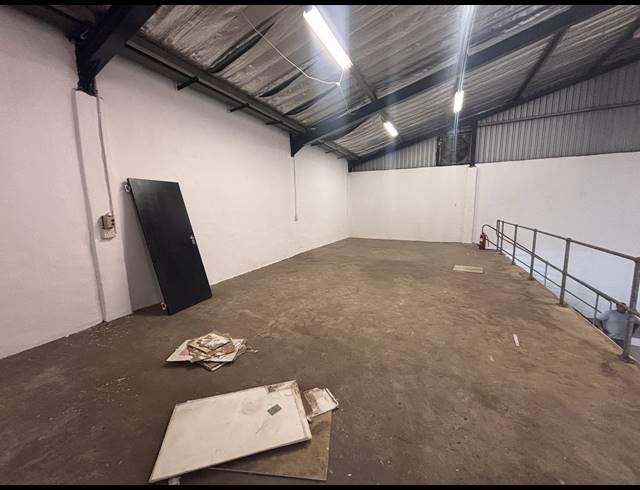 351M² WAREHOUSE TO LET IN RIVERHORSE VALLEY